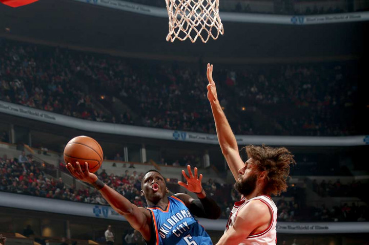 Victor Oladipo menyumbang 13 poin.