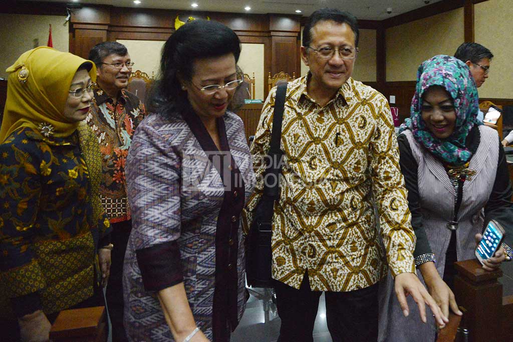 GKR Hemas menyatakan kedatangannya tersebut untuk memberikan dukungan moral ke Irman Gusman. 