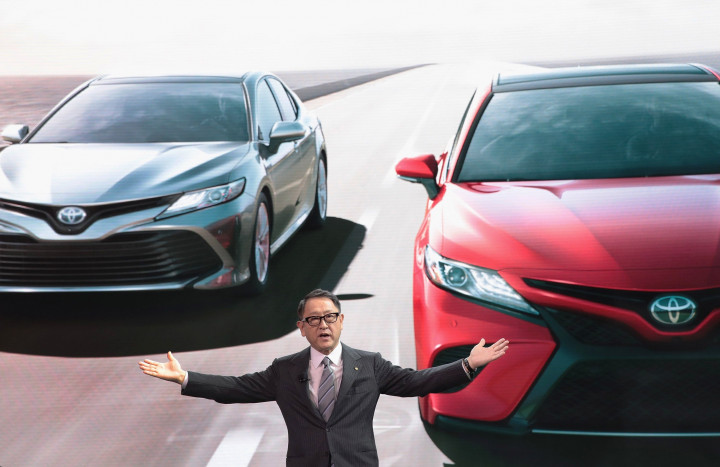 Presiden Toyota, Akio Toyoda, tenang menanggapi Donald Trump yang mengancam menambahan pajak impor atas Toyota Corrolla yang didatangkan dari pabrik di Meksiko.  Scott Olson/Getty Images/AFP