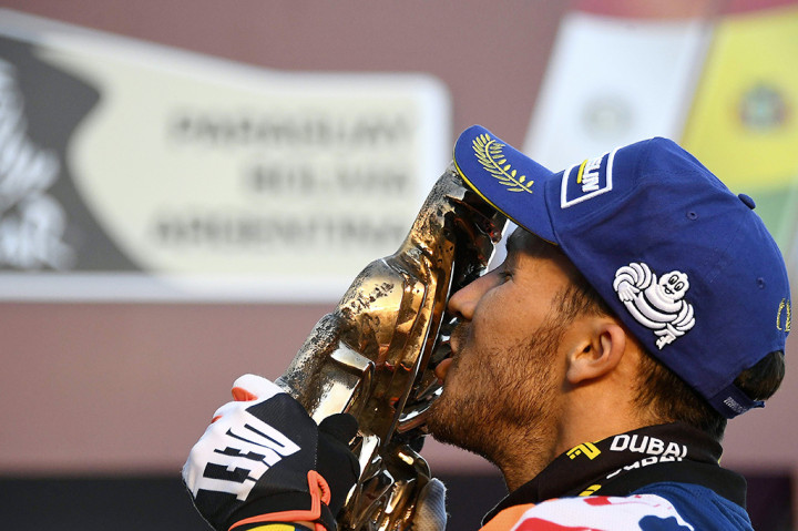 Sunderland sekaligus mempersembahkan gelar kategori motor Reli Dakar ke-16 secara beruntun bagi KTM.