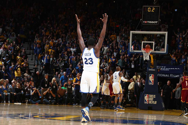 Draymond Green mencetak triple-double ketiga musim ini dengan 11 poin, 13 rebound dan 11 assist.