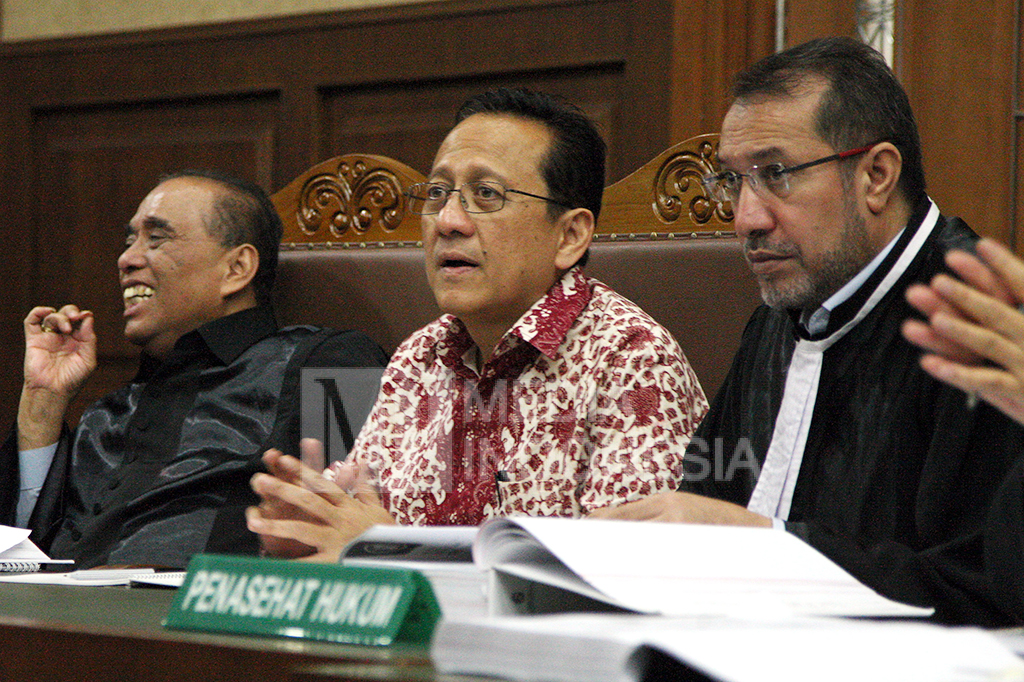 Mantan Ketua DPD RI Irman Gusman menjalani sidang lanjutan kasus dugaan suap kuota gula impor.