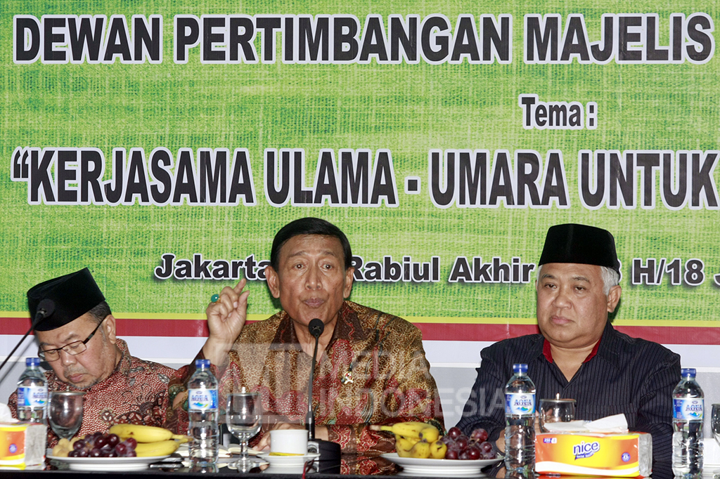 Dia hadir mewakili Presiden Jokowi yang diundang langsung, namun tidak dapat hadir karena ada rapat terbatas.