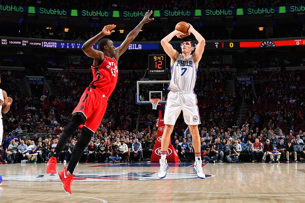 Ersan Ilyasova menambah 18 poin, 5 rebound, dan 2 assist.