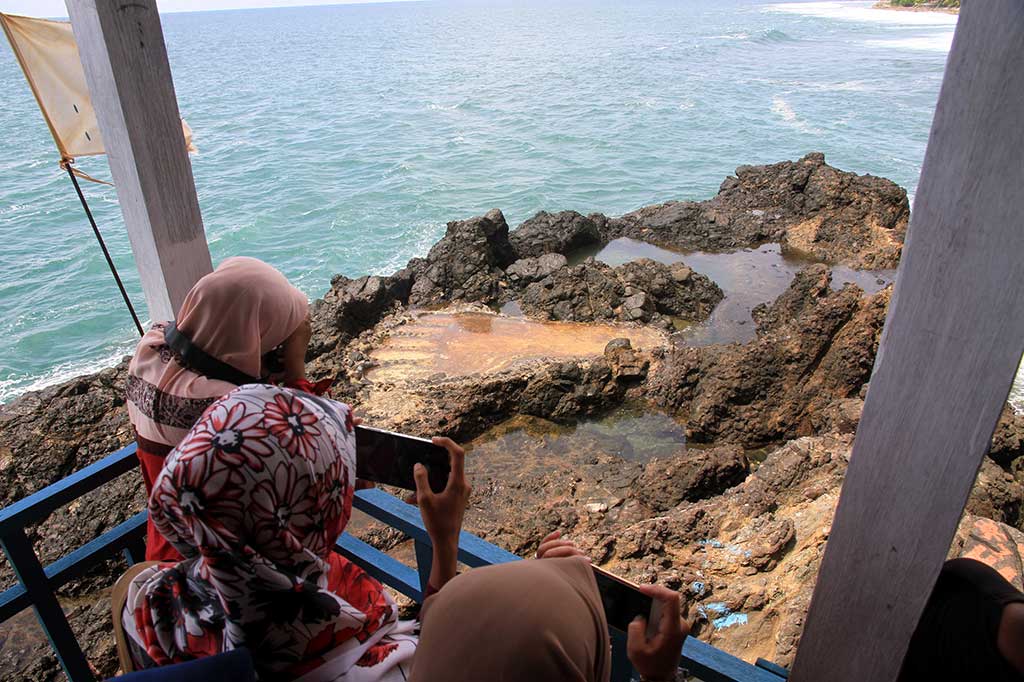 Kunjungi Wisata Tapak di Aceh Selatan