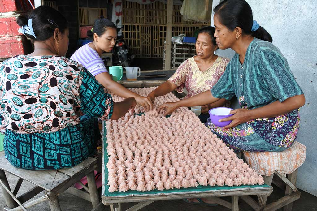 Cicipi Rengginang Khas Situbondo