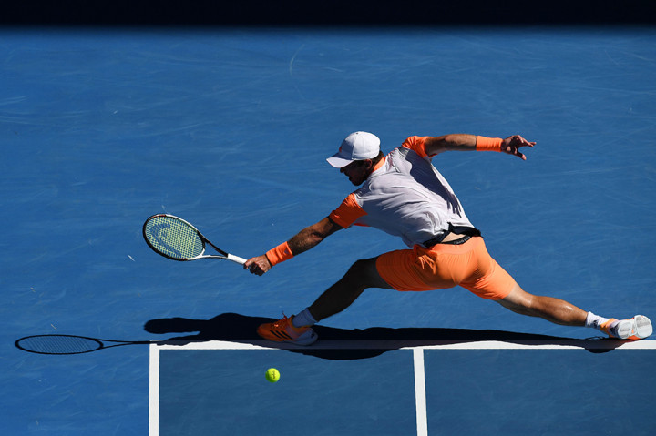 Murray harus tersingkir di babak keempat oleh petenis peringkat 50 dunia, Mischa Zverev.