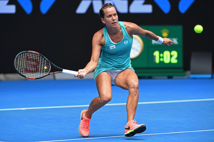 Serena mengalahkan Strycova dengan dua set langsung.
