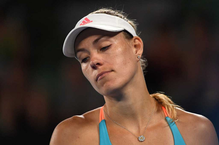 Set kedua Muguruza semakin tidak berdaya.