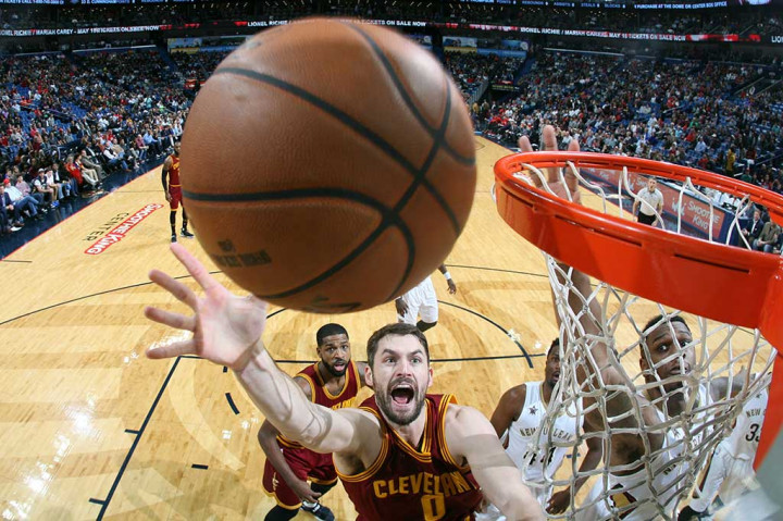 Sedangkan Kevin Love menambah 22 poin dan 16 rebound.