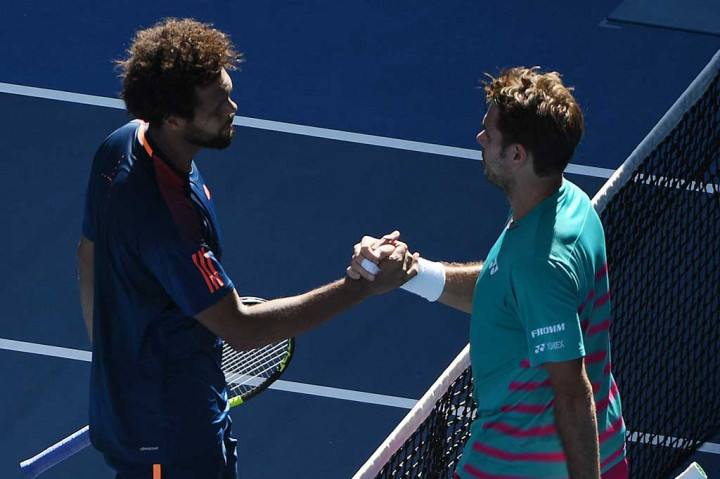 Di empat besar Wawrinka akan menghadapi pemenang antara Mischa Zverev melawan Roger Federer.