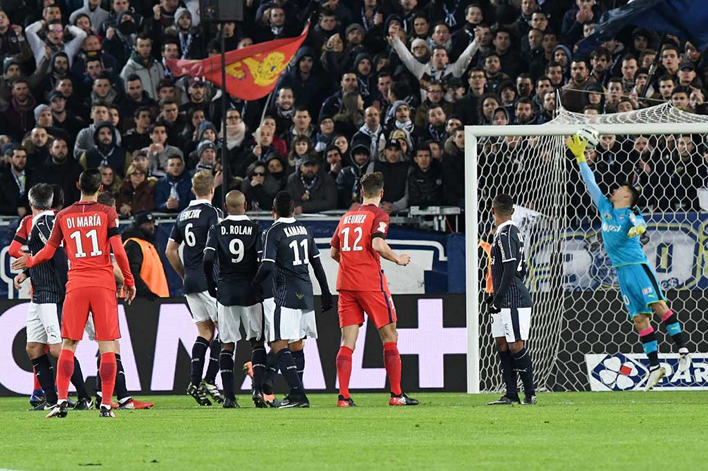 Di Maria membuka gol untuk sang juara bertahan dengan tendangan bebasnya pada menit ke-19.