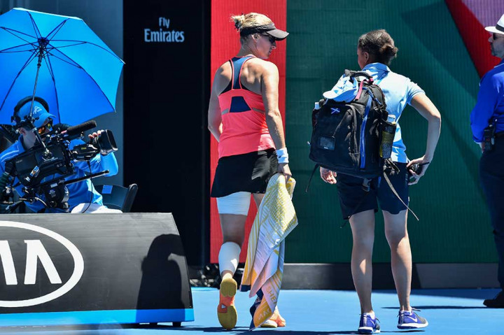 Lucic-Baroni, petenis peringkat 79 dunia sempat mendapat perawatan akibat masalah di pahanya pada set ketiga.