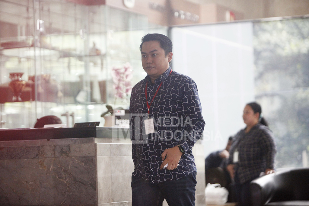 Ketua Komisi IV DPRD Klaten, Andy Purnomo memasuki Gedung KPK, Jakarta.