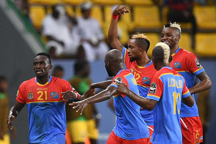 Ndombe Mubele menggandakan keunggulan timnya.