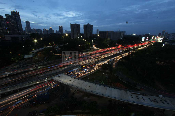 Proyek Simpang Susun Semanggi Capai 50%