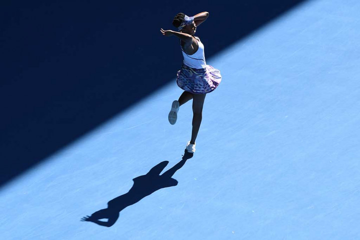 Venus kemudian memutar badan bak balerina untuk meluapkan kegembiraannya bisa kembali mencapai final Australia Terbuka setelah yang terakhir pada 2003 lalu.