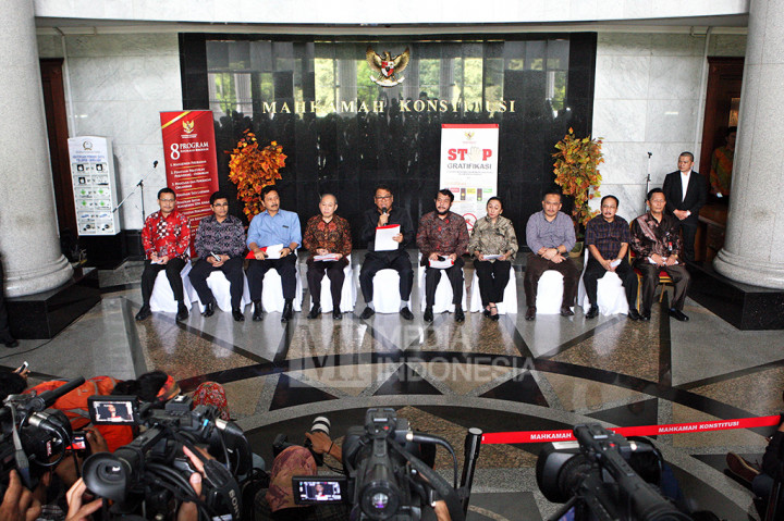 Hakim MK Kena OTT, Ketua MK Minta Maaf