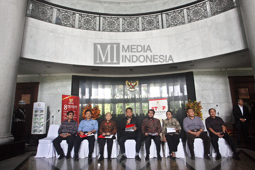 Hakim MK Kena OTT, Ketua MK Minta Maaf