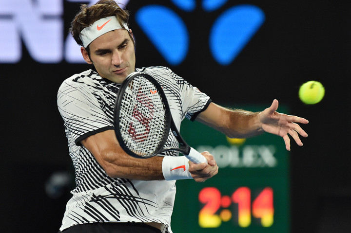 Petenis Swiss, Roger Federer berhasil mengalahkan rekan senegaranya, Stan Wawrinka di babak semifinal, Kamis (26/1/2017).
