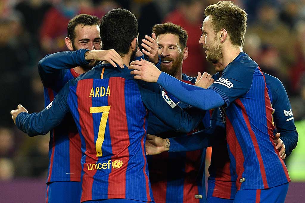 Arda Turan membawa Barcelona memimpin 4-2 pada menit ke-80, setelah sebelumnya Willian Jose membukukan gol kedua untuk tim tamu.