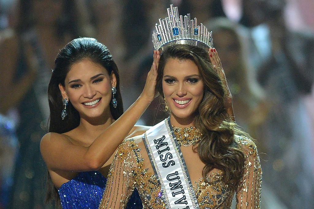 Iris berhasil menyisihkan dua pesaingnya, yakni Raquel Pelissier asal Haiti dan Andrea Tovar asal Kolombia.