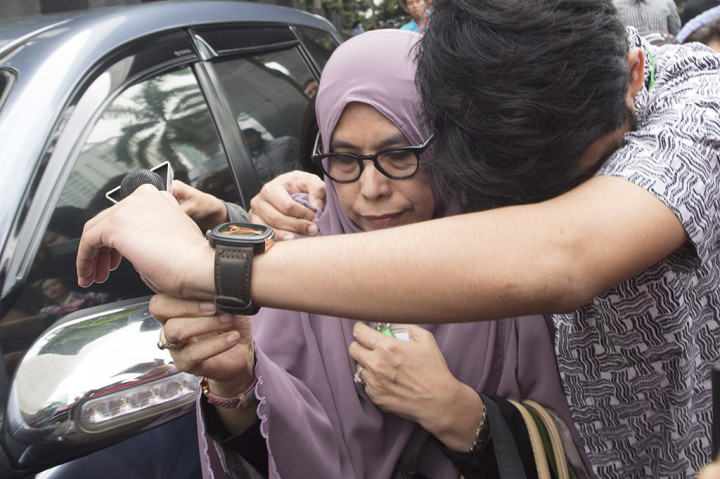 Istri Patrialis Akbar Jenguk Suami di Rutan KPK