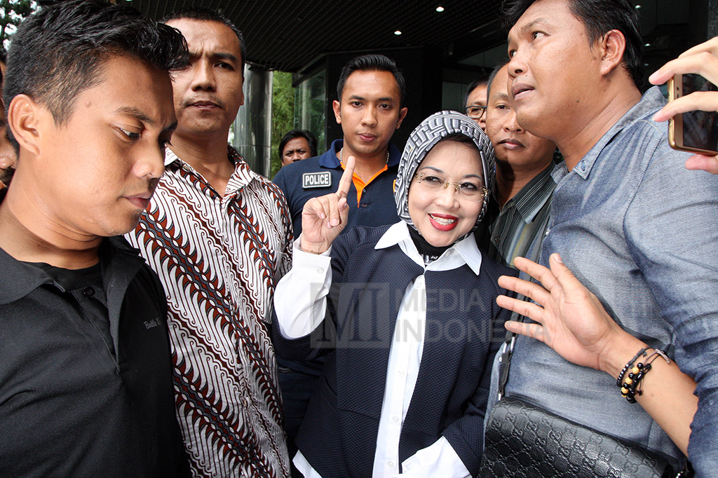 Slyvi Diperiksa Terkait Kasus Pembangunan Masjid