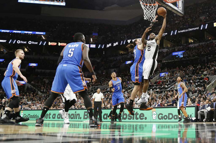 Kawhi Leonard menjadi penyumbang poin terbanyak untuk San Antonio Spurs dengan 36 poin, 8 rebound, dan 4 assist.