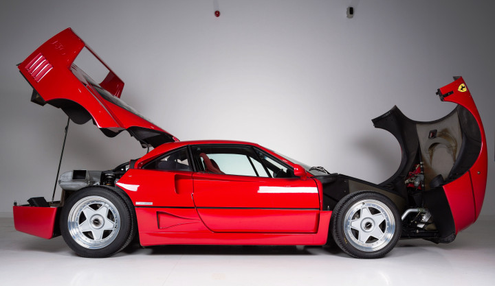 Pekan lalu Ferrari F40 buatan 1991 milik Erick Clapton laku seharga USD 1,1 juta atau lebih dari Rp 15 milyar dalam lelang.  driveandride.com