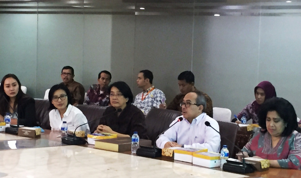 Eagle Junior Metro TV fokus kepada pengembangan kepedulian dan partisipasi remaja terhadap lingkungannya melalui karya film dokumenter. Peserta akan dibekali ilmu sinematografi, penulisan proposal dan skenario serta teknis visualisasinya.