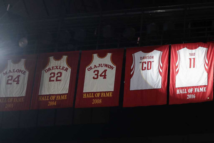 Yao menjadi pemain Rockets keenam yang nomornya dipensiunkan, setelah Hakeem Olajuwon (34), Moses Malone (24), Clyde Drexler (22), Calvin Murphy (23), dan Rudy Tomjanovich (45). 