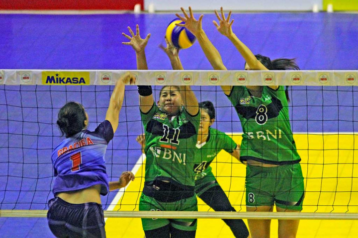 Sementara itu tim voli putri Jakarta BNI Taplus mengalahkan tim putri Batam Sindo BVN dengan skor akhir 3-0 (25-23, 25-14 dan 25-22). 
