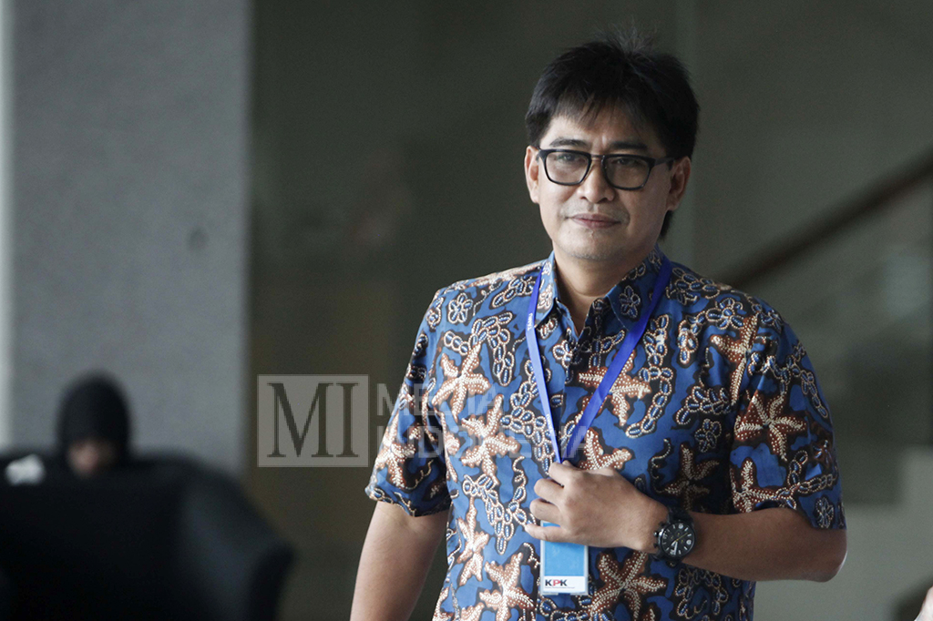 Andi Zulkarnaen Mallarangeng atau Choel Mallarangeng memasuki Gedung Merah Putih, KPK, Jakarta.