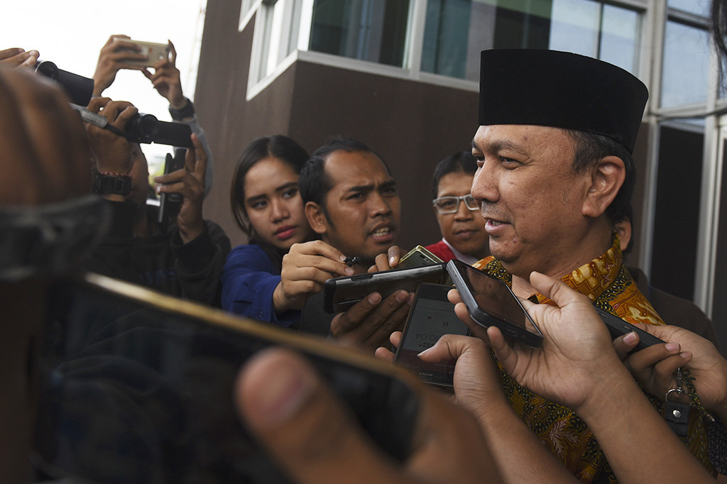 Beliau memang sedang dalam kondisi kurang sehat. Kami minta dijadwalkan ulang,