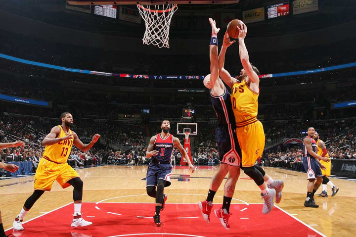 Kevin Love menjadi penyumbang poin terbanyak untuk Cleveland Cavaliers dengan 39 poin ditambah 12 rebound dan 3 assist.