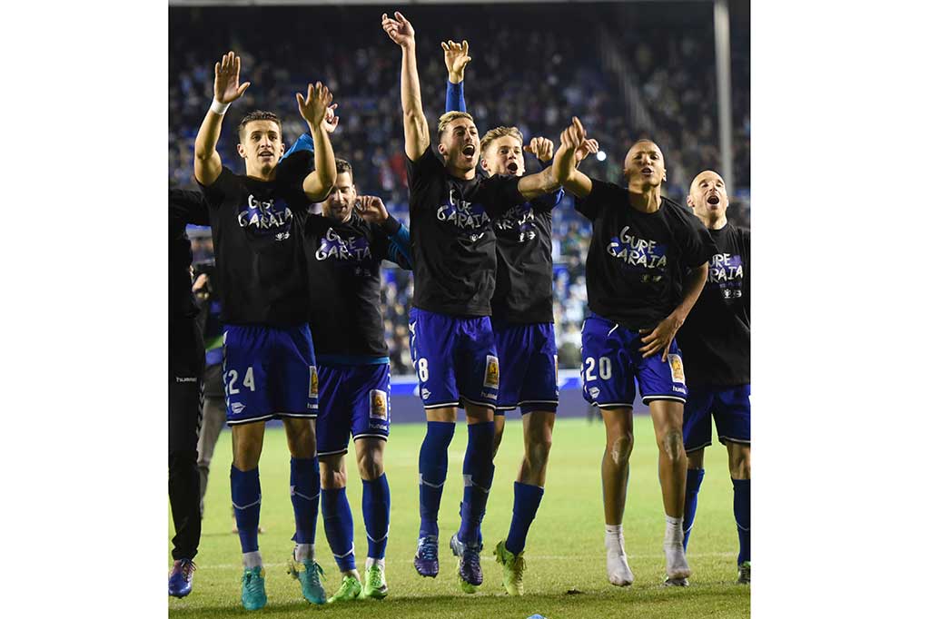 Bagi Alaves keberhasilan melangkah ke final Copa del Rey merupakan sejarah dan pertama kalinya dalam 96 tahun berdirinya klub tersebut.