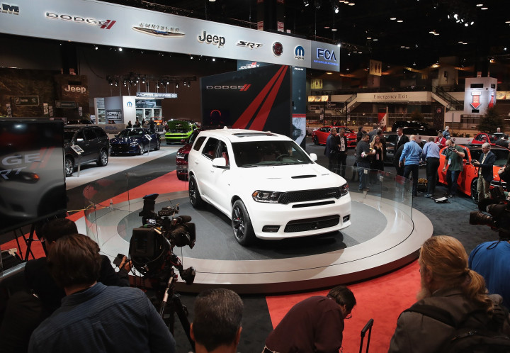 Fiat Chrysler Automobiles (FCA) meluncurkan Durango SRT 2018 yang bermesin V8 6.4-liter Hemi 475 tenaga kuda. Scott Olson/Getty Images/AFP
