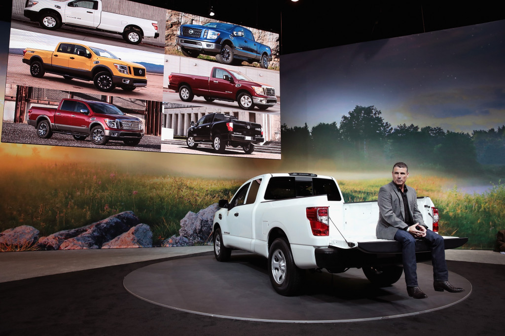 Vice President GM Nissan, Fred Diaz, dalam peluncuran Titan King Cab. Secara tradisionalpasar otomotif AS sangat loyal terhadap varian d-cab dan pick-up. Scott Olson/Getty Images/AFP