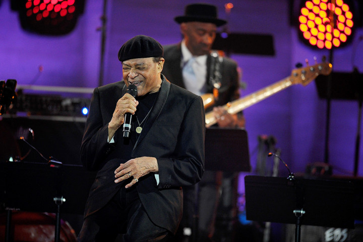 Al Jarreau baru mundur dari panggung pertunjukkan pekan lalu setelah dirawat di rumah sakit akibat kelelahan.