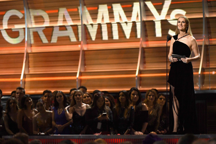 Penyanyi senior Celine Dion didaulat sebagai salah seorang pembaca nominasi Grammy Award 2017. Gelaran ke-59 ajang bergengsi ini diselenggarakan di Staples Center, Los Angeles, California (12/2/2017 waktu AS). Kevork Djansezian/Getty Images/AFP