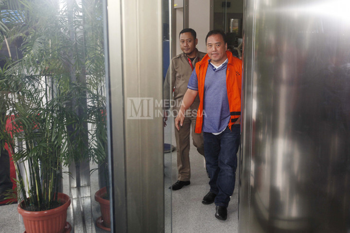 Basuki Hariman, pengusaha impor daging sapi diperpanjang masa penahanannya.