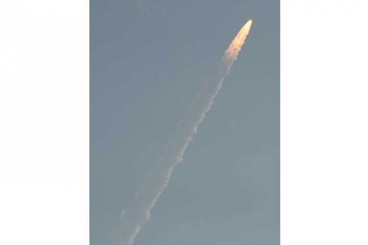 Polar Satellite Launch Vehicle India, dalam penerbangannya yang ke-39 (PSLV-C37), meluncurkan rangkaian satelit Cartosat-2 seberat 714 kilogram untuk mengamati bumi dan 103 satelit penumpang dengan bobot 664 menuju Sun Synchronous Orbit (SSO) sejauh 505 kilometer.