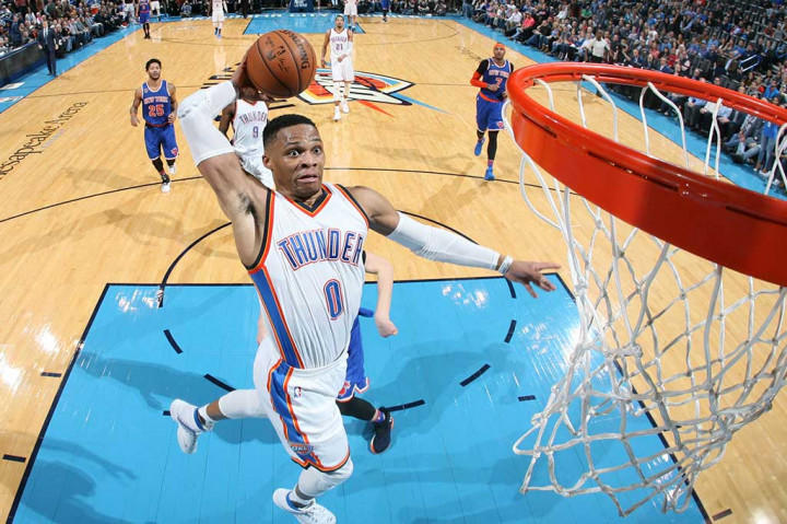 Andalan Oklahoma City Thunder Russell Westbrook mencetak 38 poin, 14 rebond, dan 12 assist pada laga tersebut. 