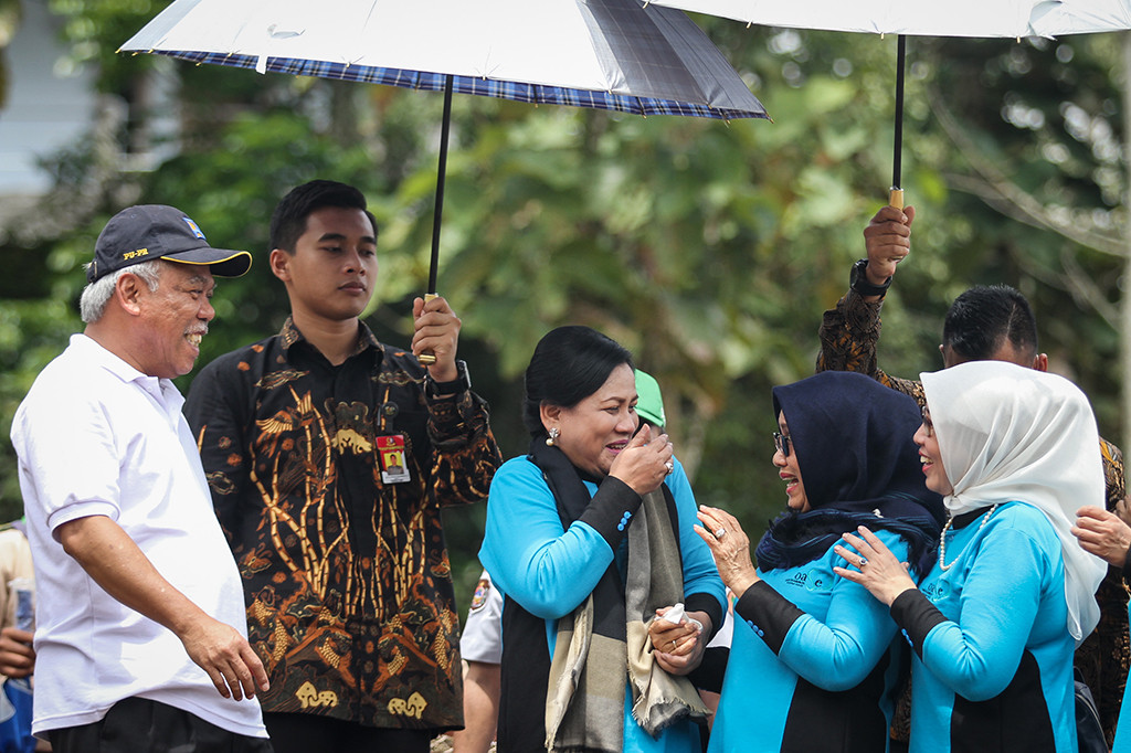 Bibit tanaman durian jenis lokal itu, antara lain, jenis bawor, petruk dan montong, yang ditanam di kawasan sabuk hijau Waduk Gondang sebagai daerah resapan air.