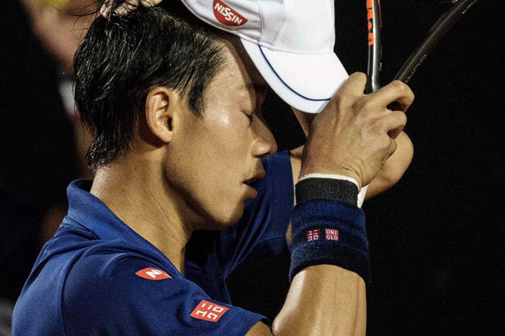 Petenis Jepang peringkat lima dunia itu tidak dapat menahan kekecewaannya setelah kembali kalah di set kedua.