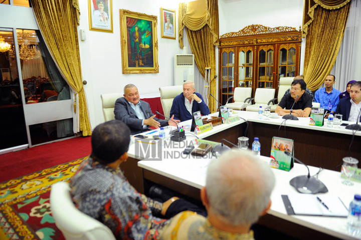Pernyataan ini disampaikan Alex Noerdin saat menerima audensi Dirut PT Palembang GMA Refinery Consortium (PGRC) Mr DR Andrey Stroev di Palembang, Selasa (21/2) malam.
