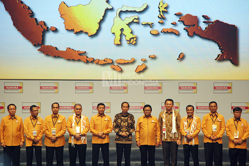 Selain Jokowi, hadir pula Gubernur DKI Jakarta, Basuki Tjahaja Purnama (Ahok).