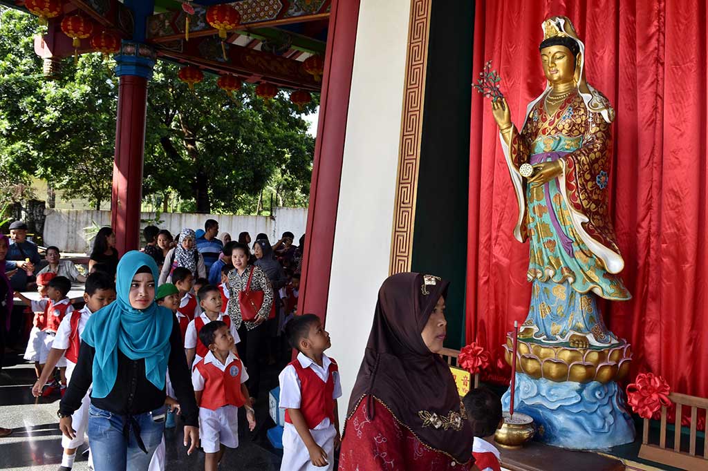 Kunjungi Destinasi Wisata Pagoda Watugong Semarang
