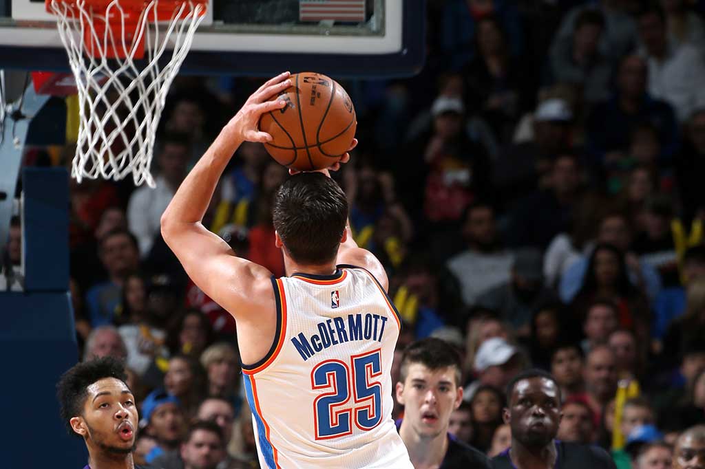 Dan Doug McDermott menambah 8 poin.